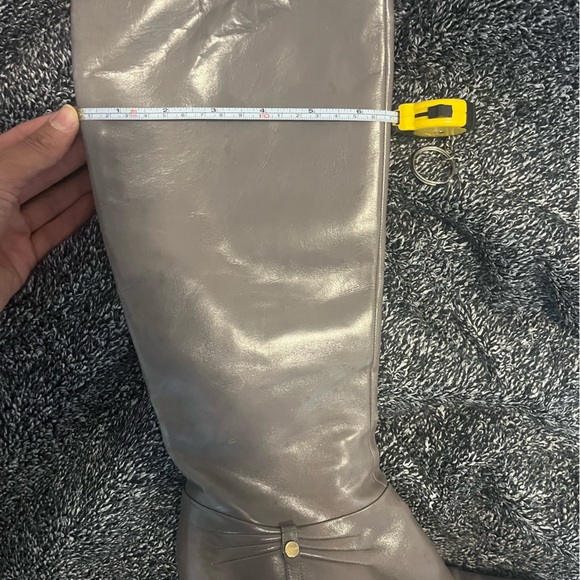 Gorgeous Salvatore Ferragamo boots - Picture 5 of 6